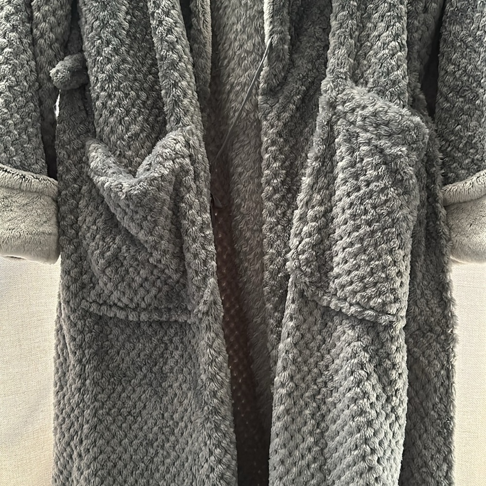 NWT soft robe 👘 - Picture 5 of 5